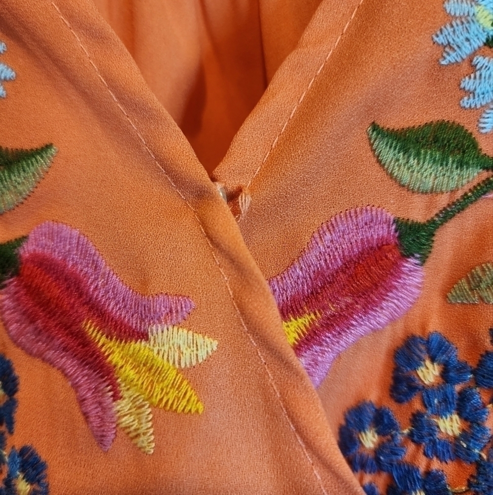 UMGEE Cantaloupe Orange Flowing Floral Embroidered Top size M - Picture 2 of 6